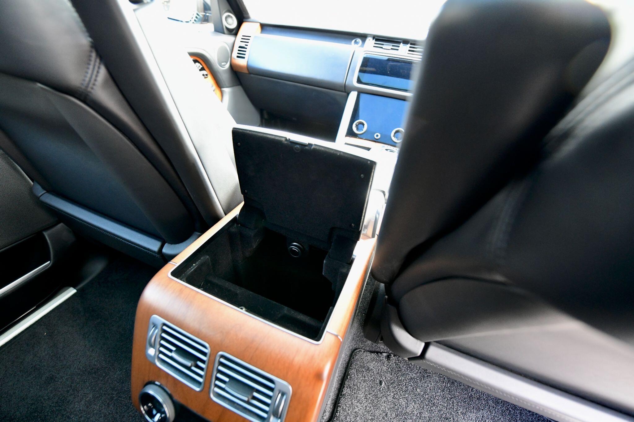 Land Rover Range Rover view 76