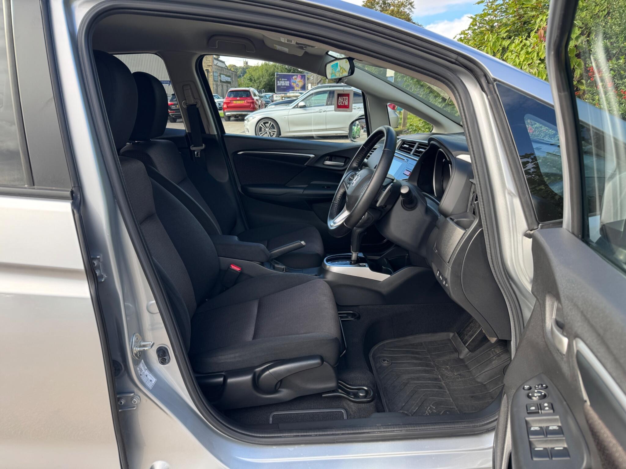 Honda Jazz view 10