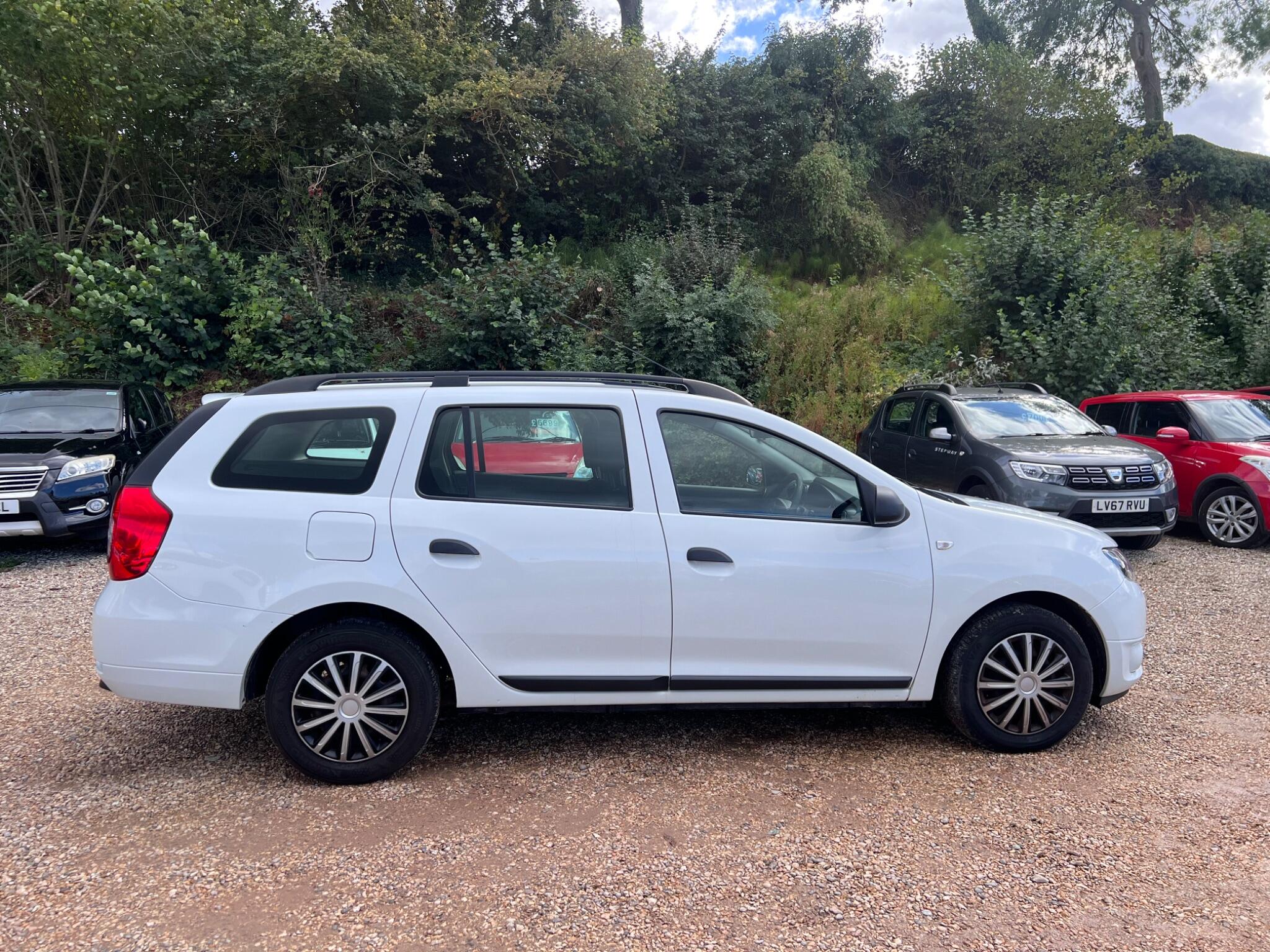 Dacia Logan MCV view 11