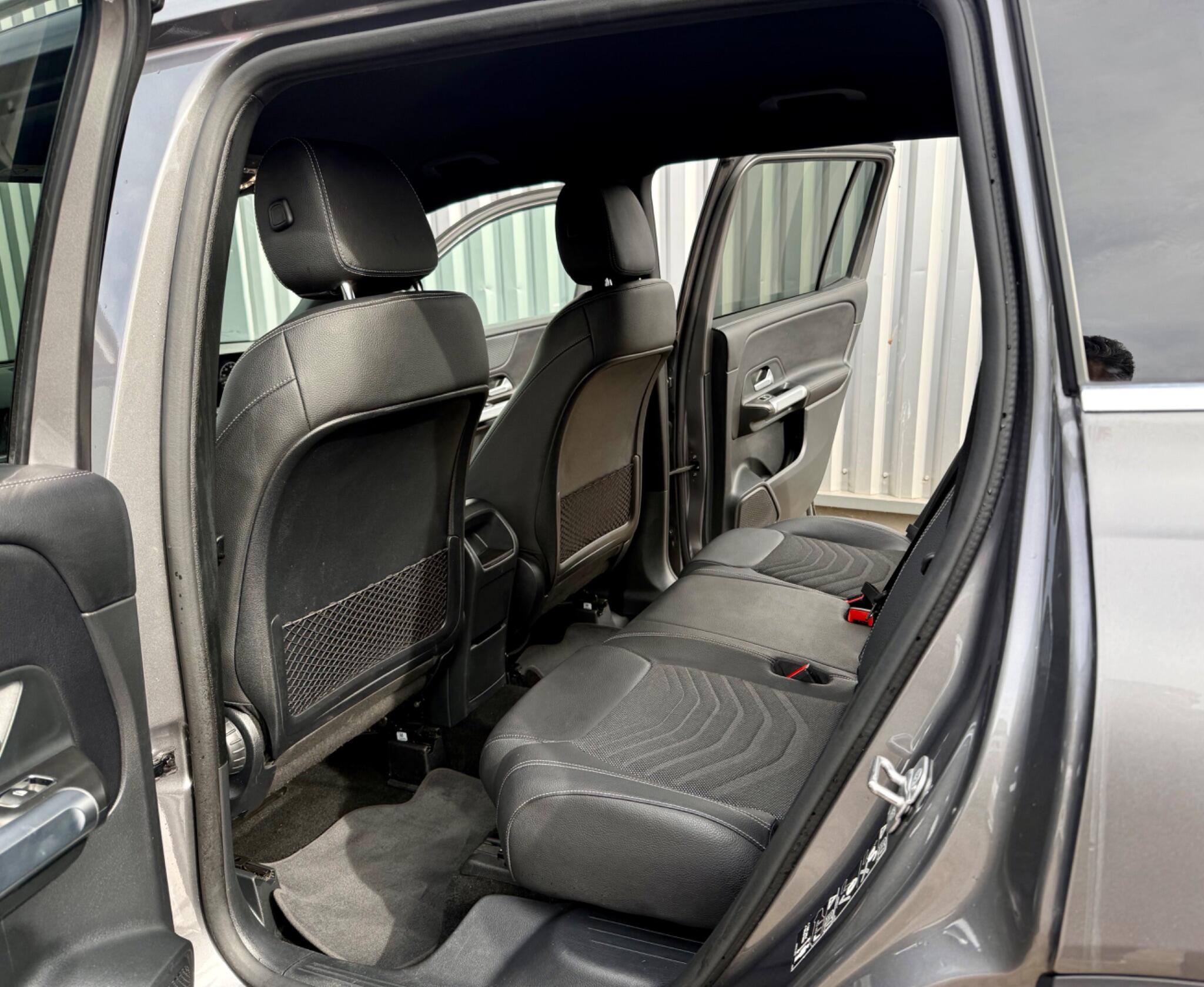 Mercedes-Benz GLB view 11