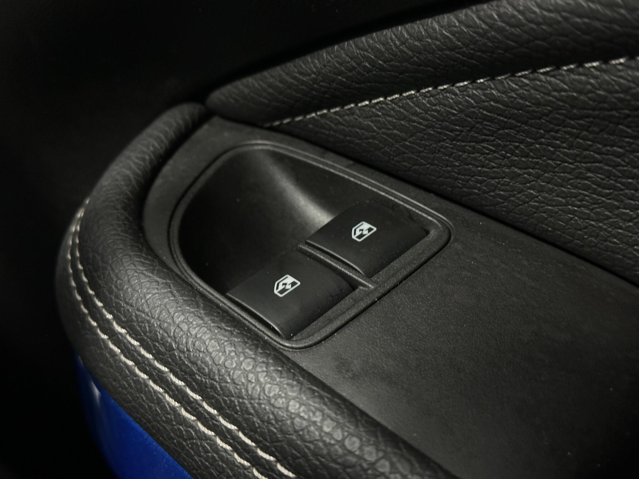 Vauxhall Adam view 19