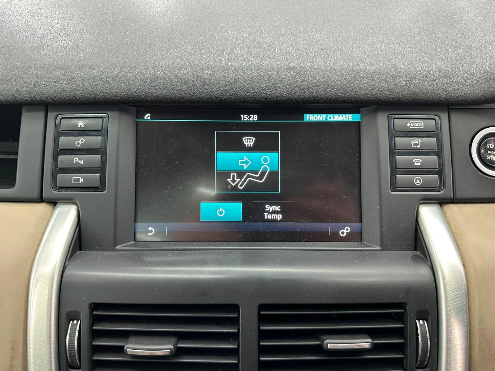 Land Rover Discovery Sport view 39