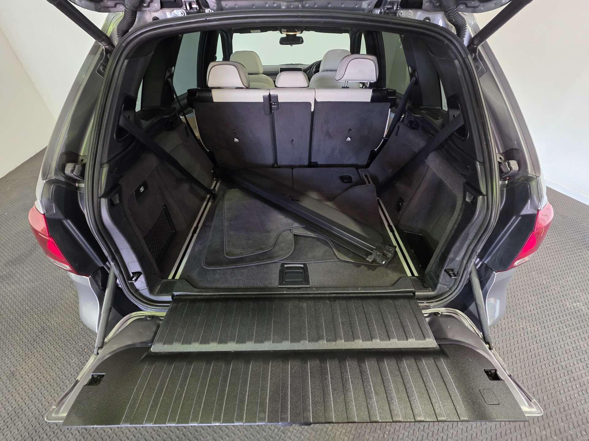 BMW X5 view 48