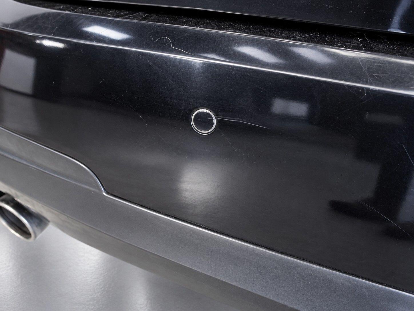 BMW 5 Series view 19