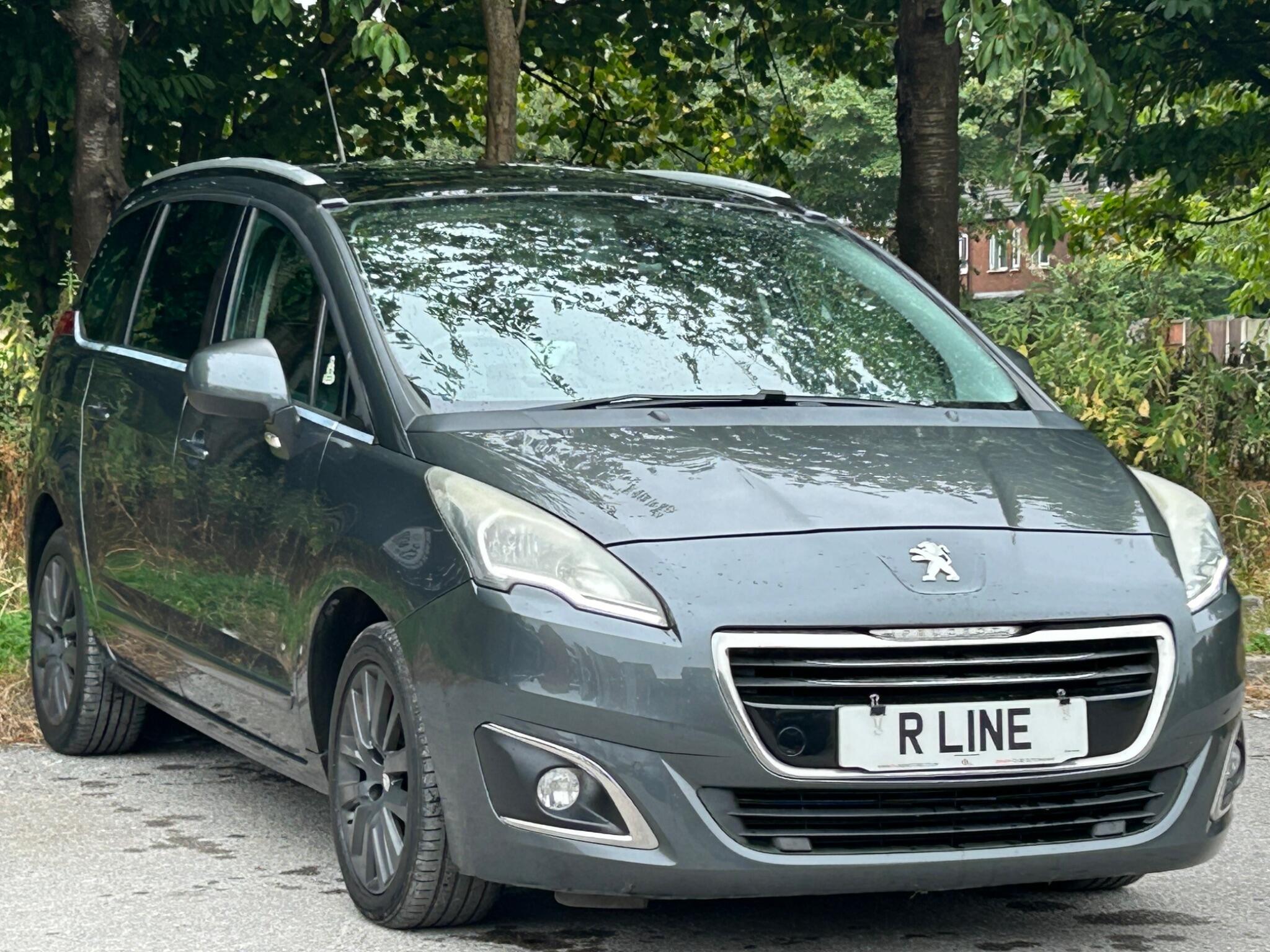 Peugeot 5008 view 3
