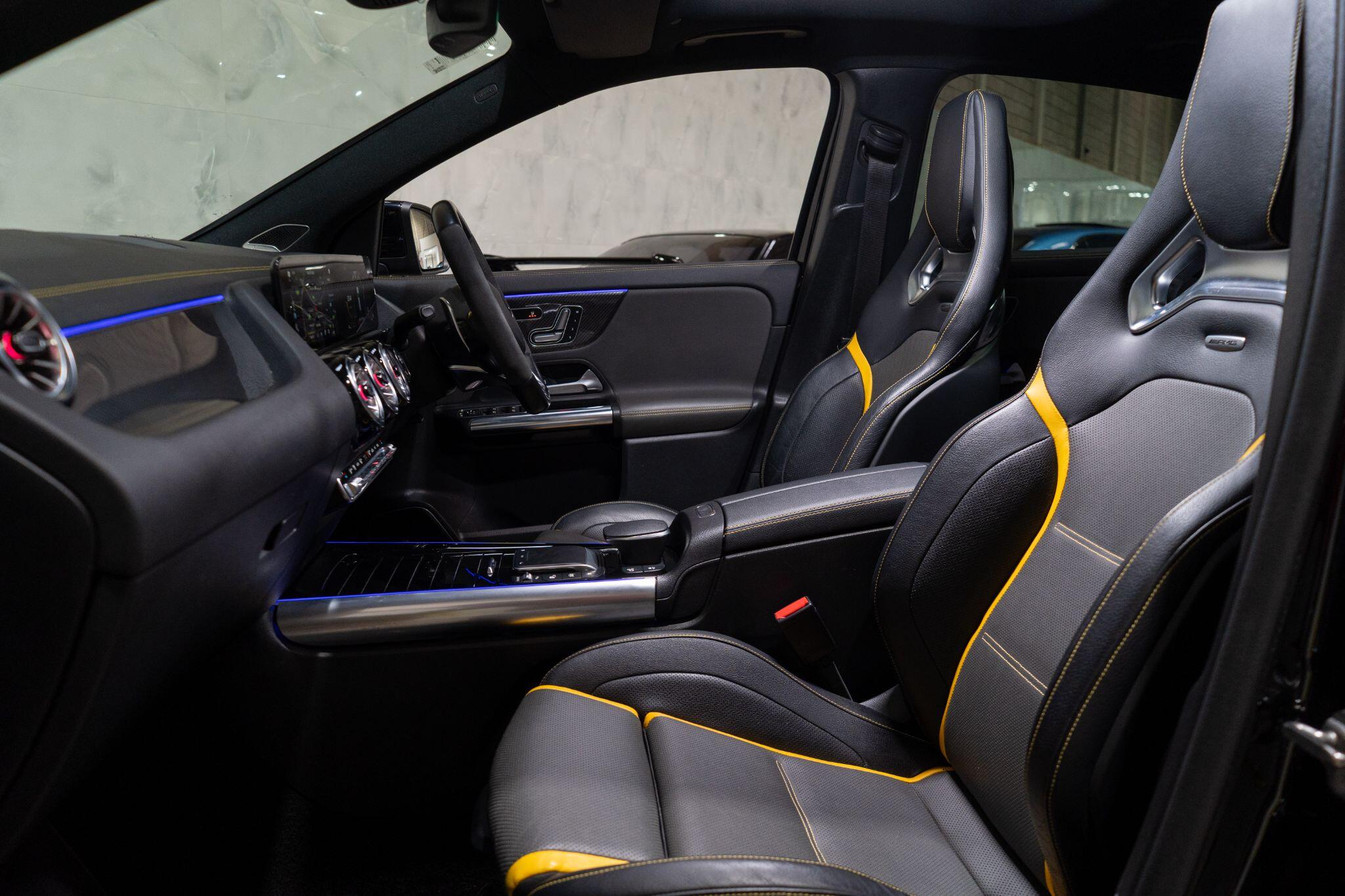 Mercedes-Benz Gla view 15