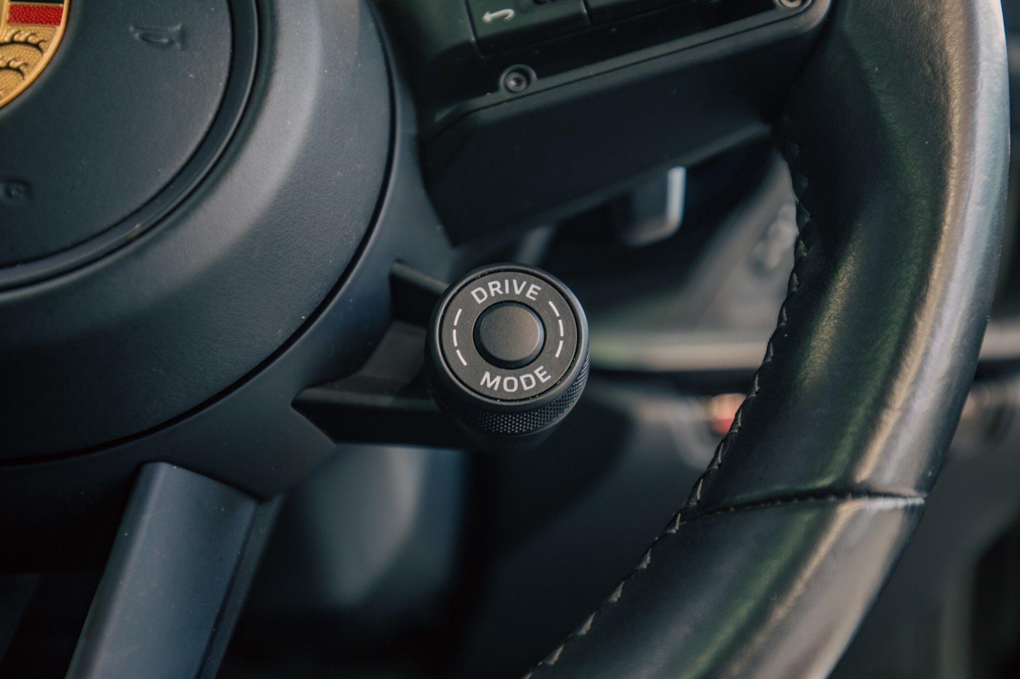 Porsche 911 view 20