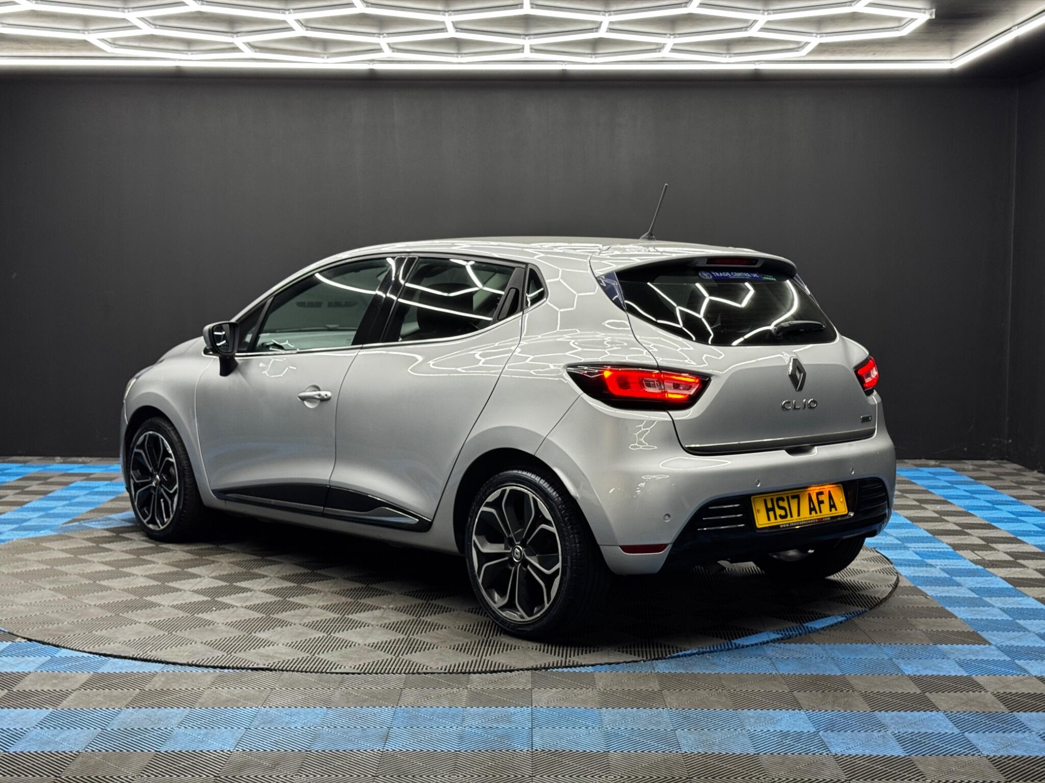 Renault Clio view 7