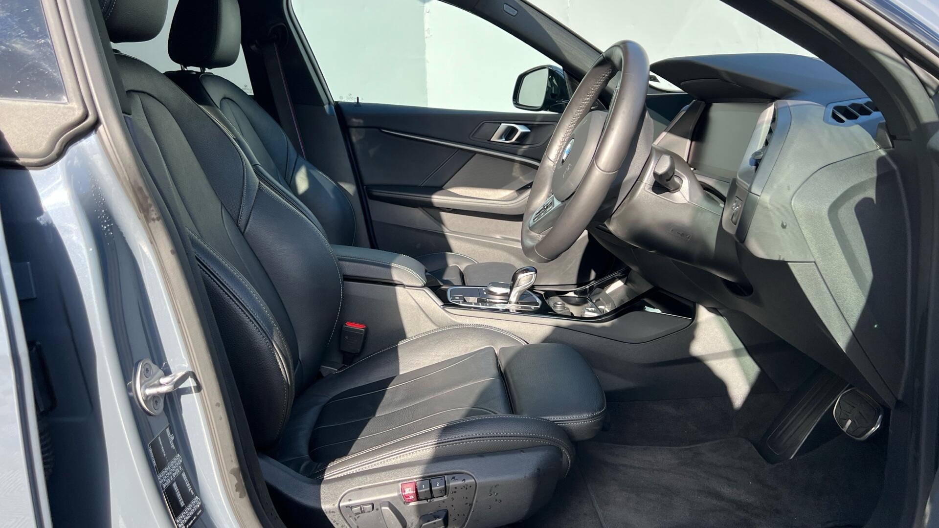 BMW 2 Series view 11