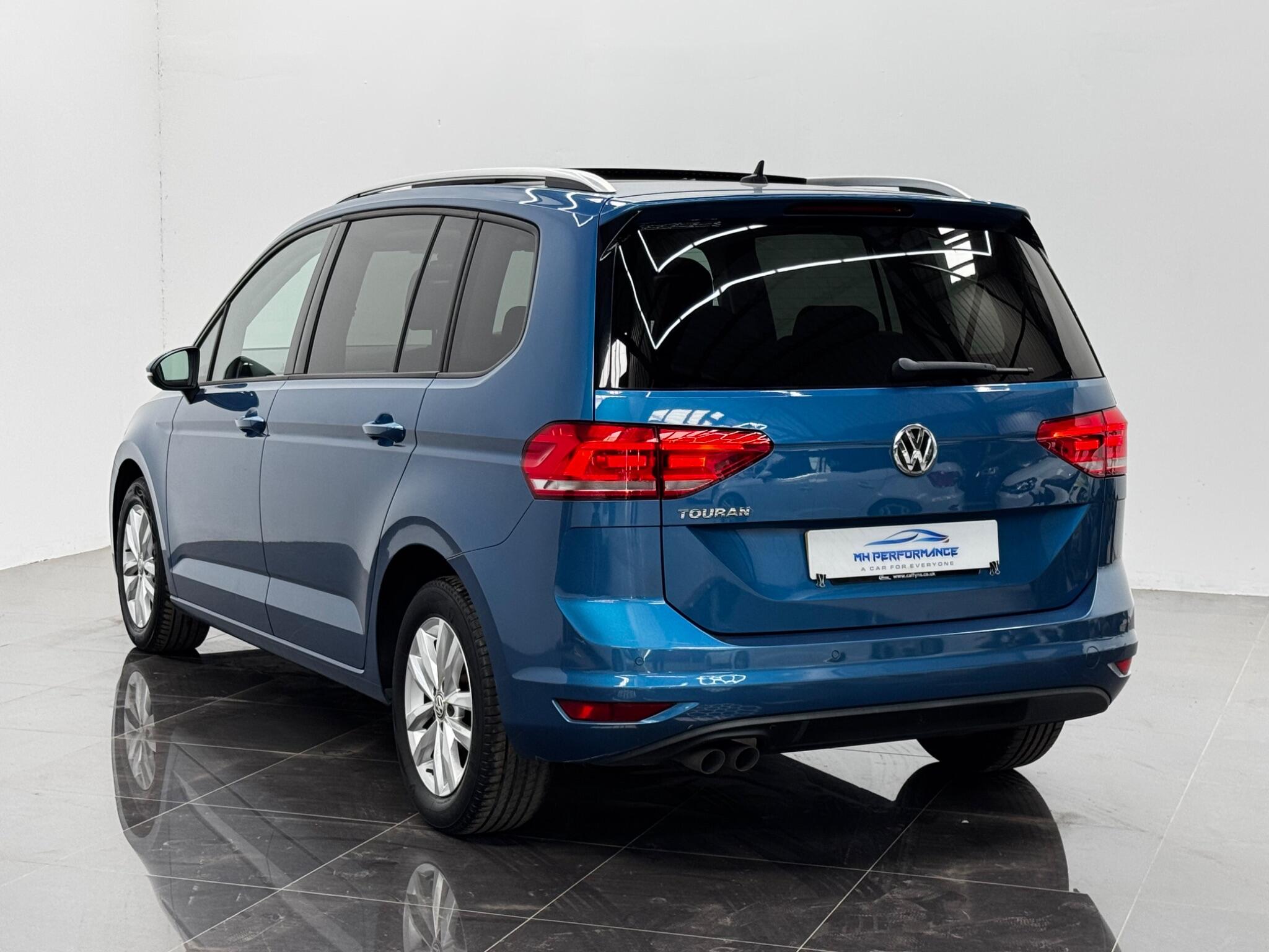 Volkswagen Touran view 81