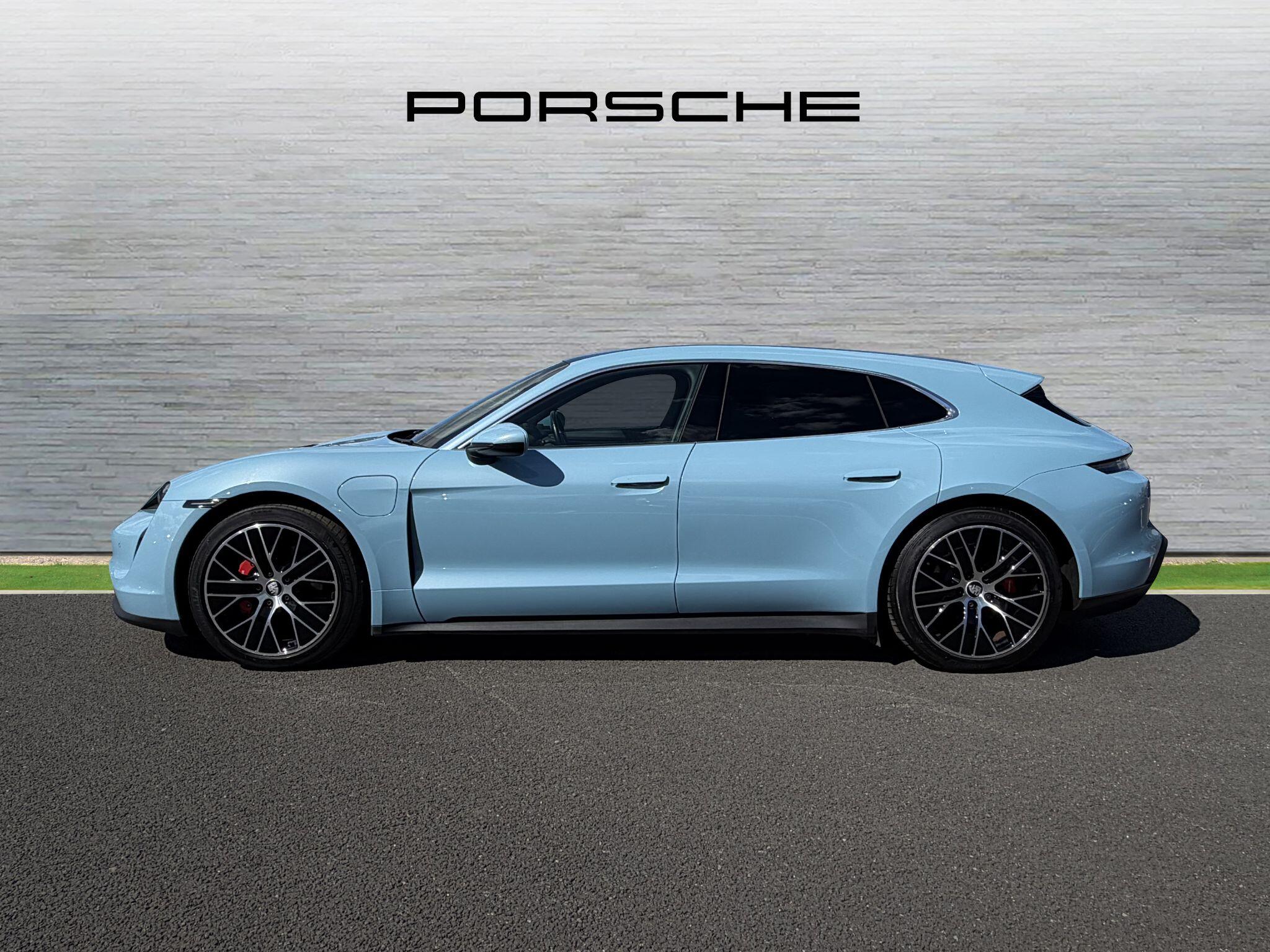 Porsche Taycan view 35