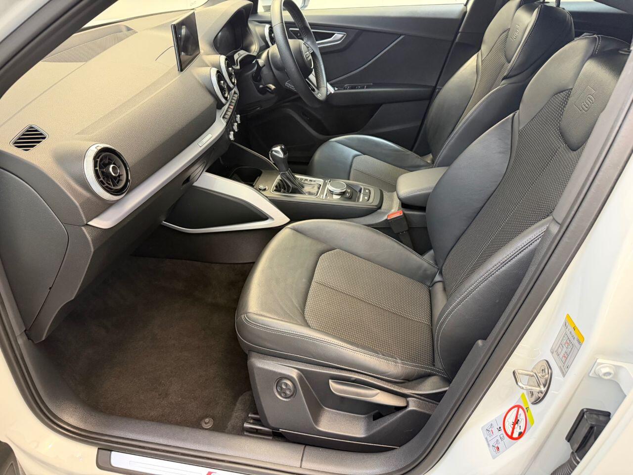 Audi Q2 view 22