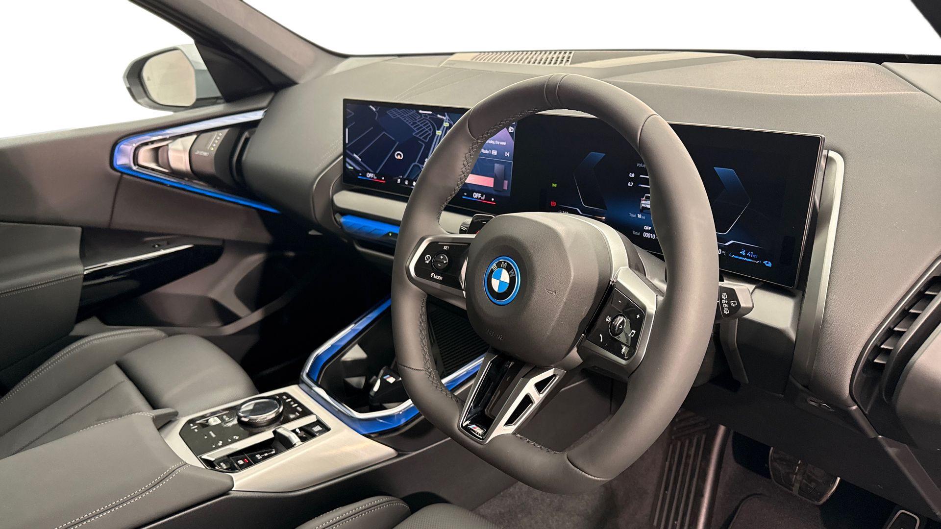 BMW X3 view 6