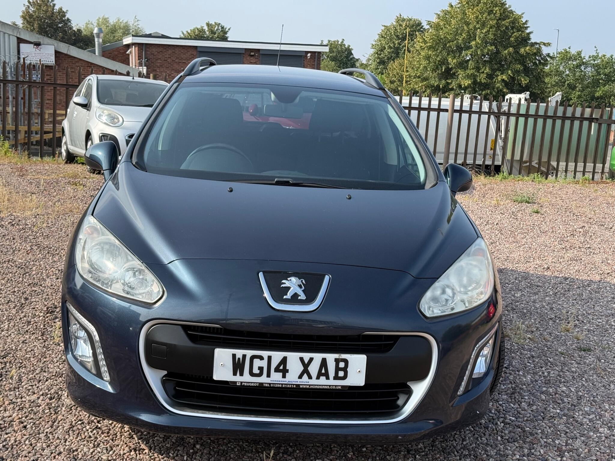 Peugeot 308 view 5