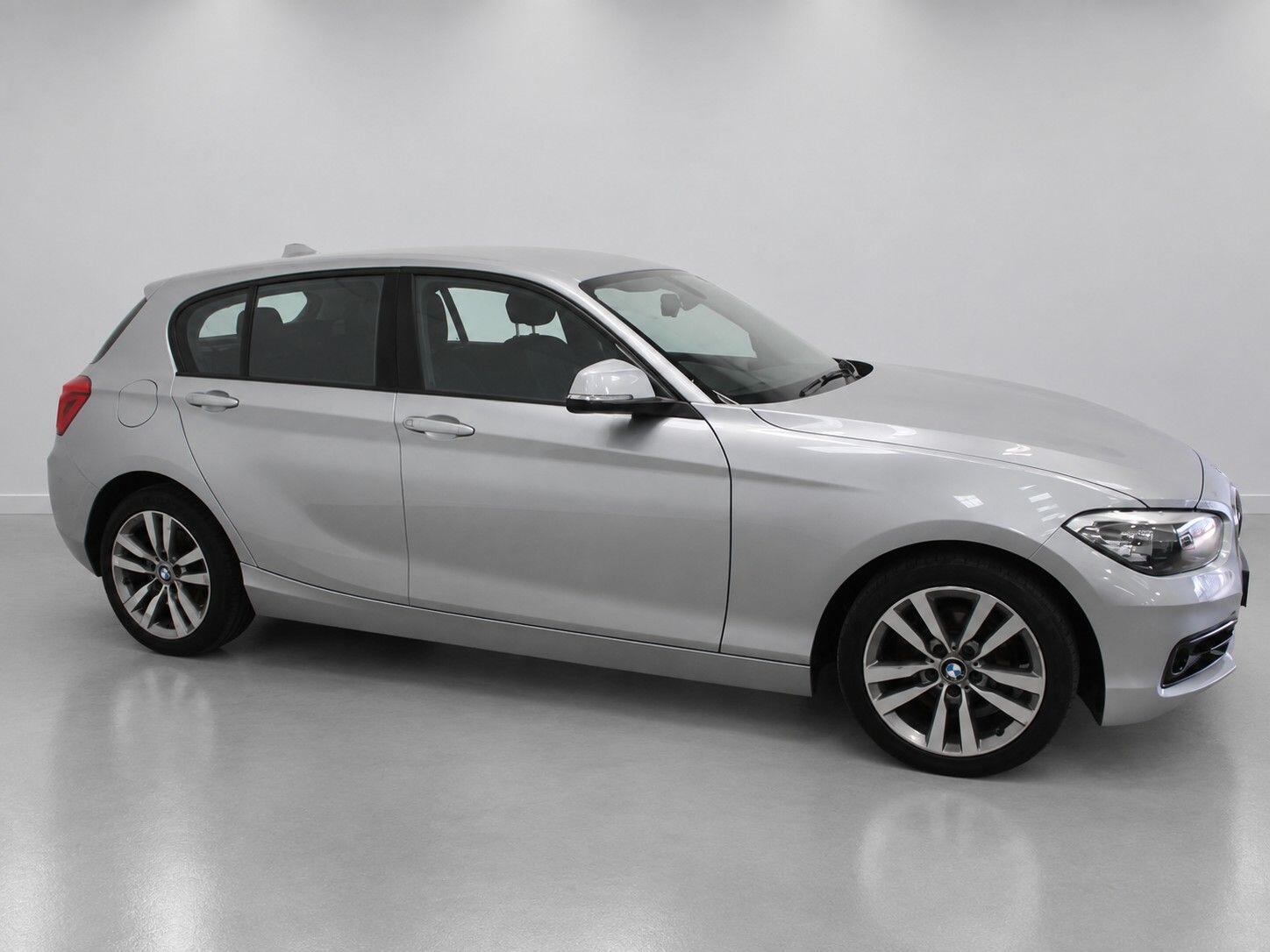 BMW 1 Series view 4