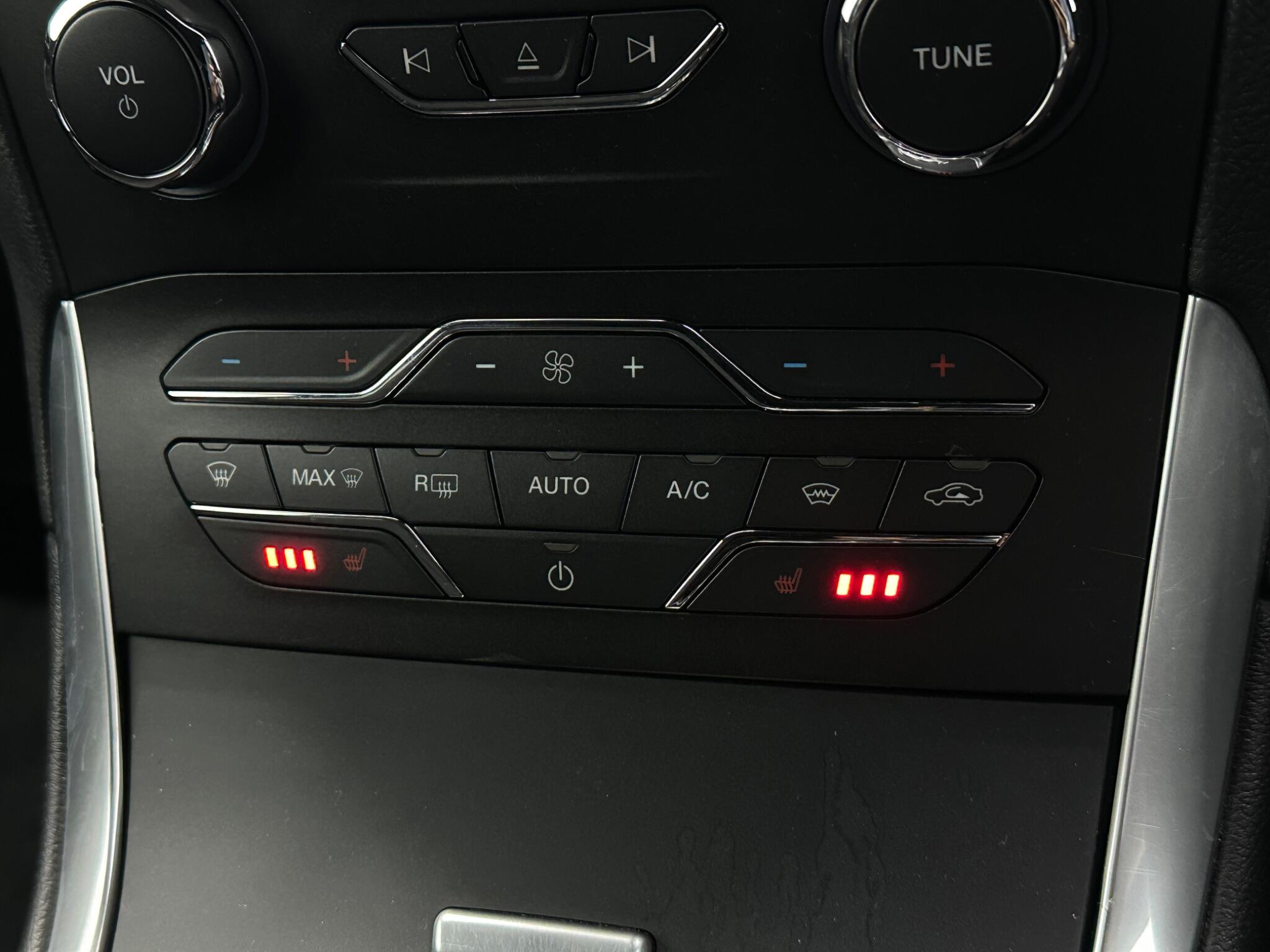 Ford S-Max view 22