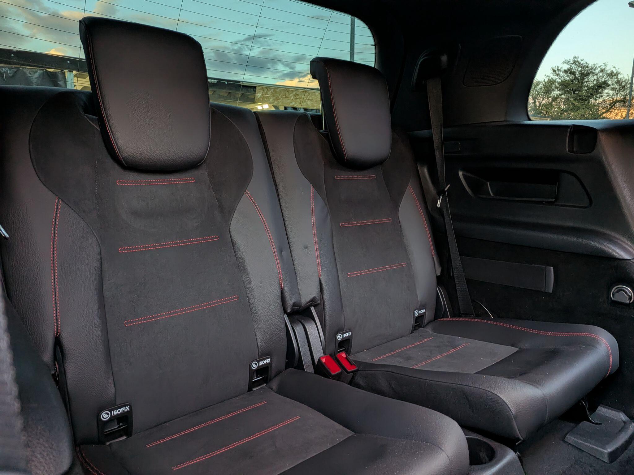 Mercedes-Benz GLB view 30