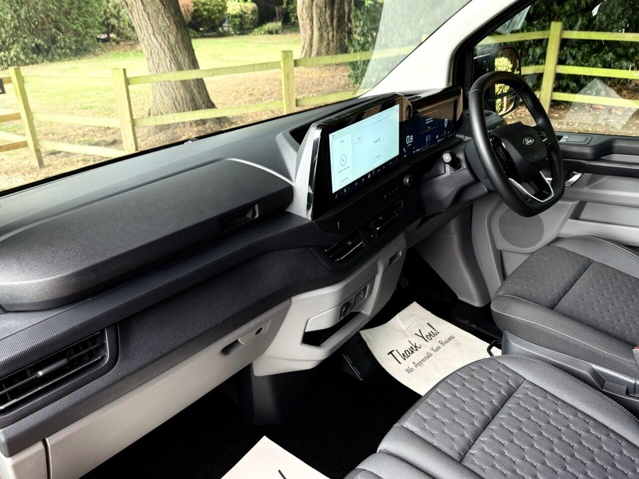 Ford Transit Custom view 19