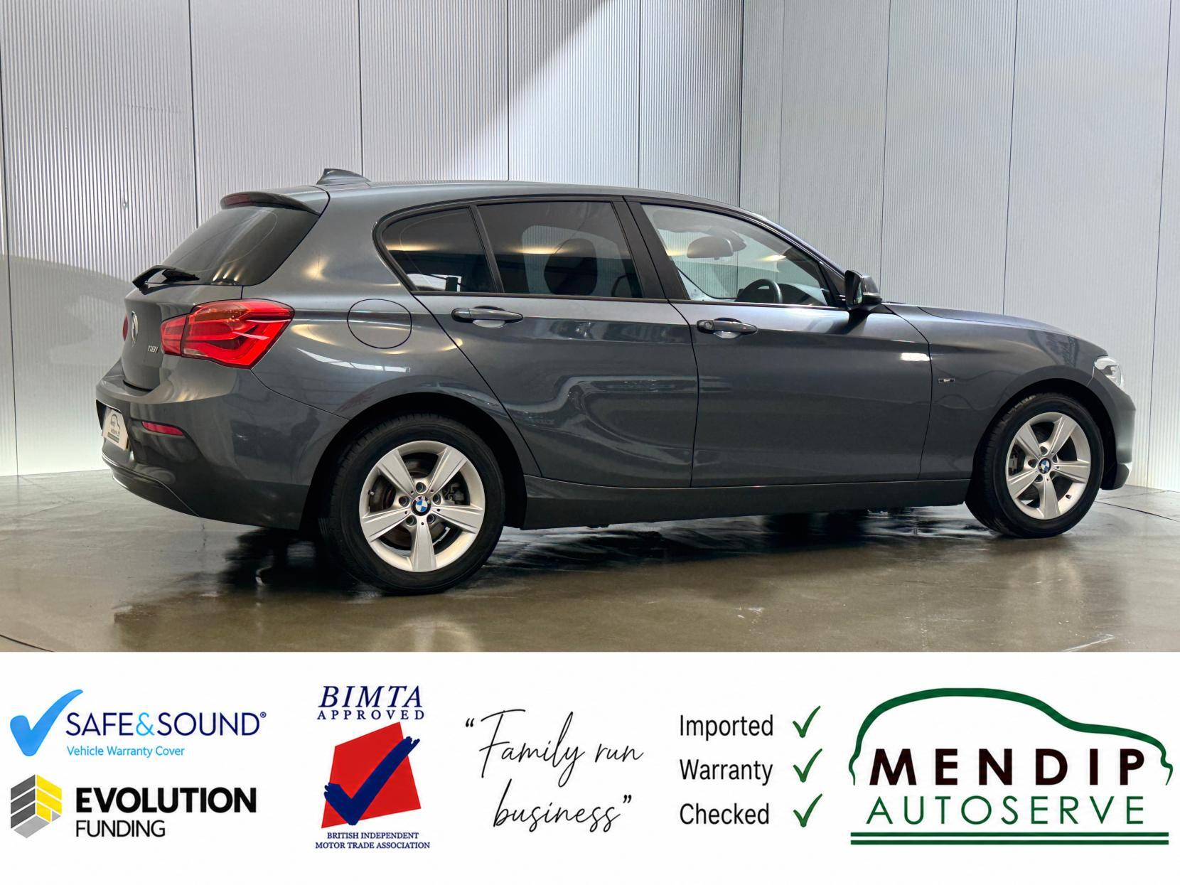 BMW 1 Series view 25