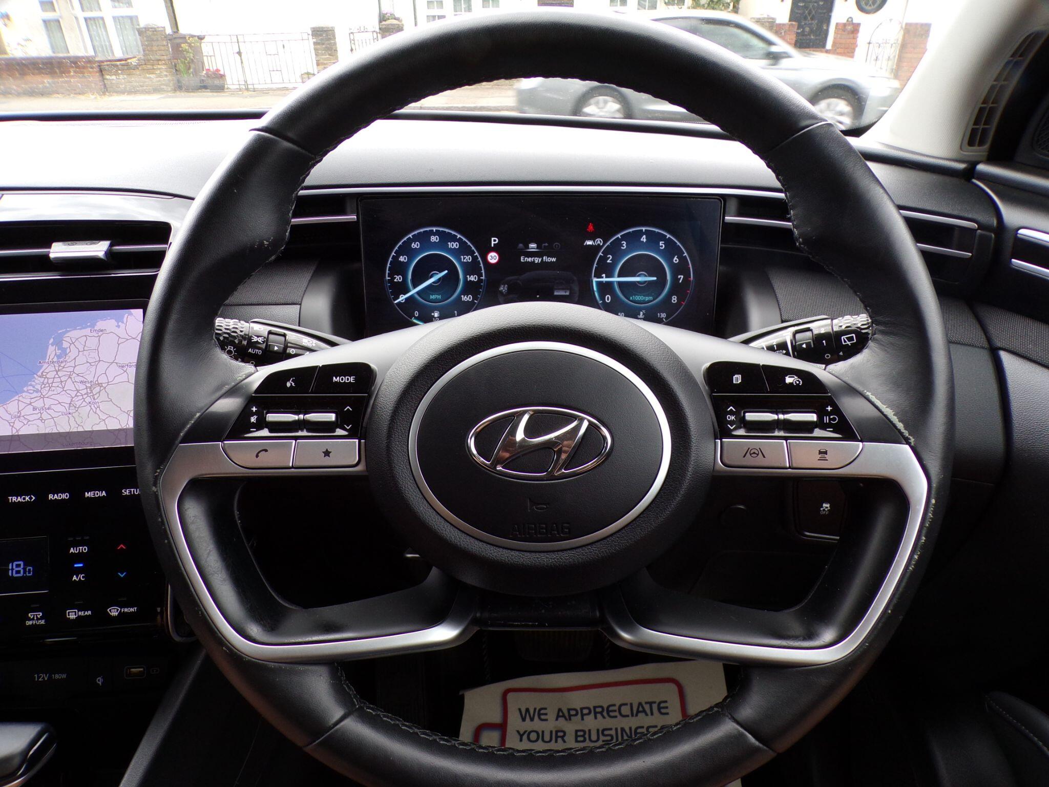 Hyundai Tucson view 25