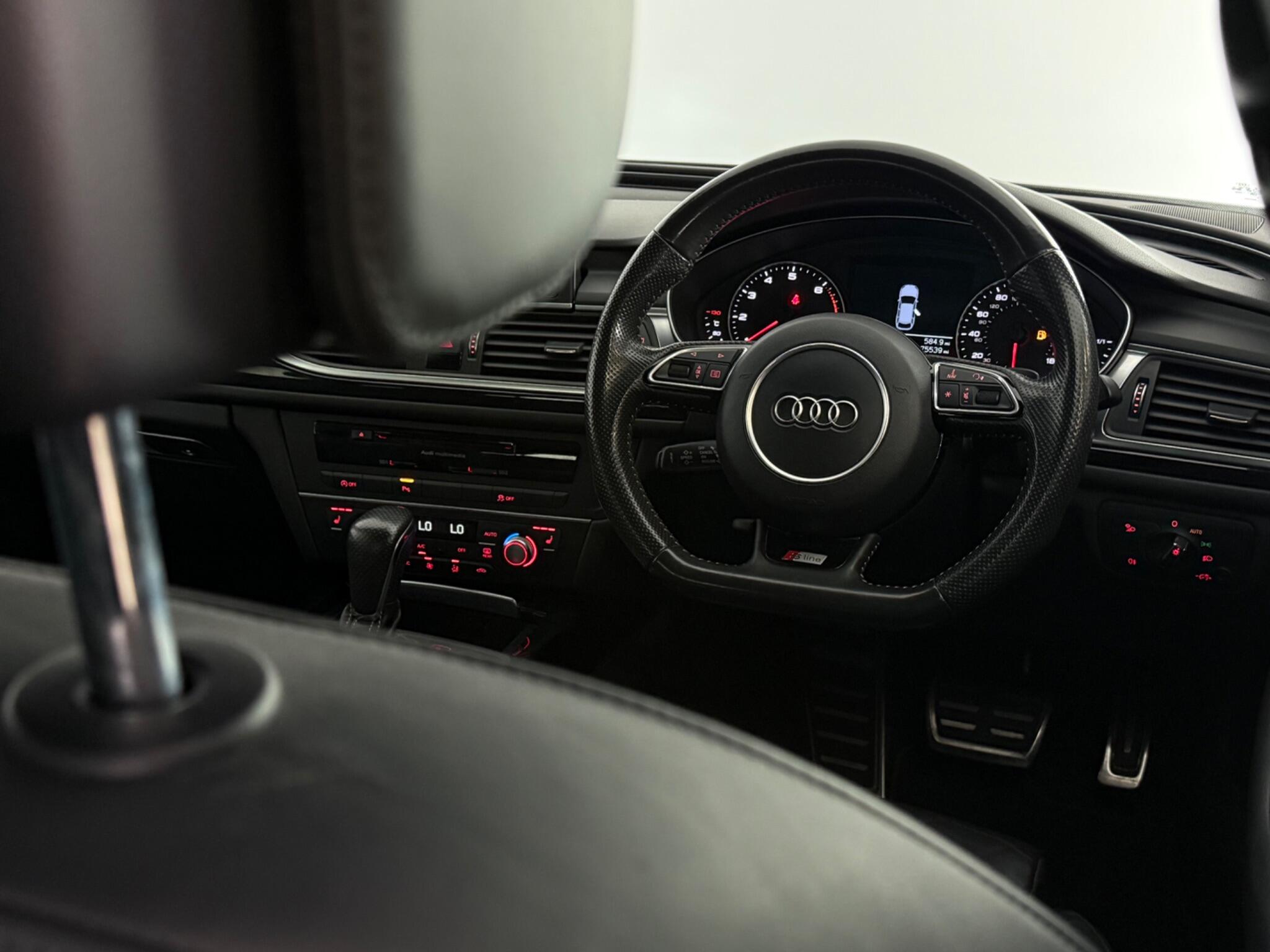 Audi A6 view 13