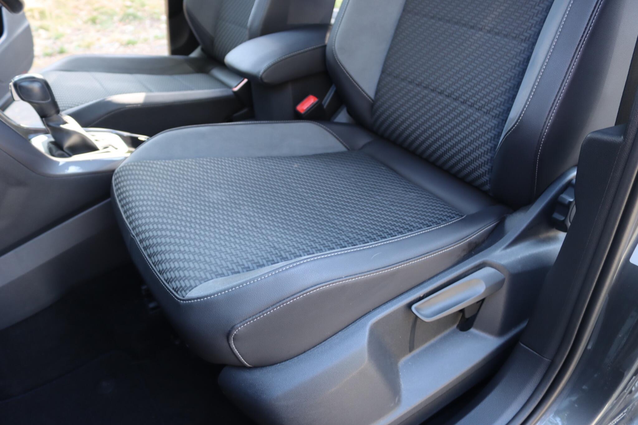 Volkswagen T-Roc view 39