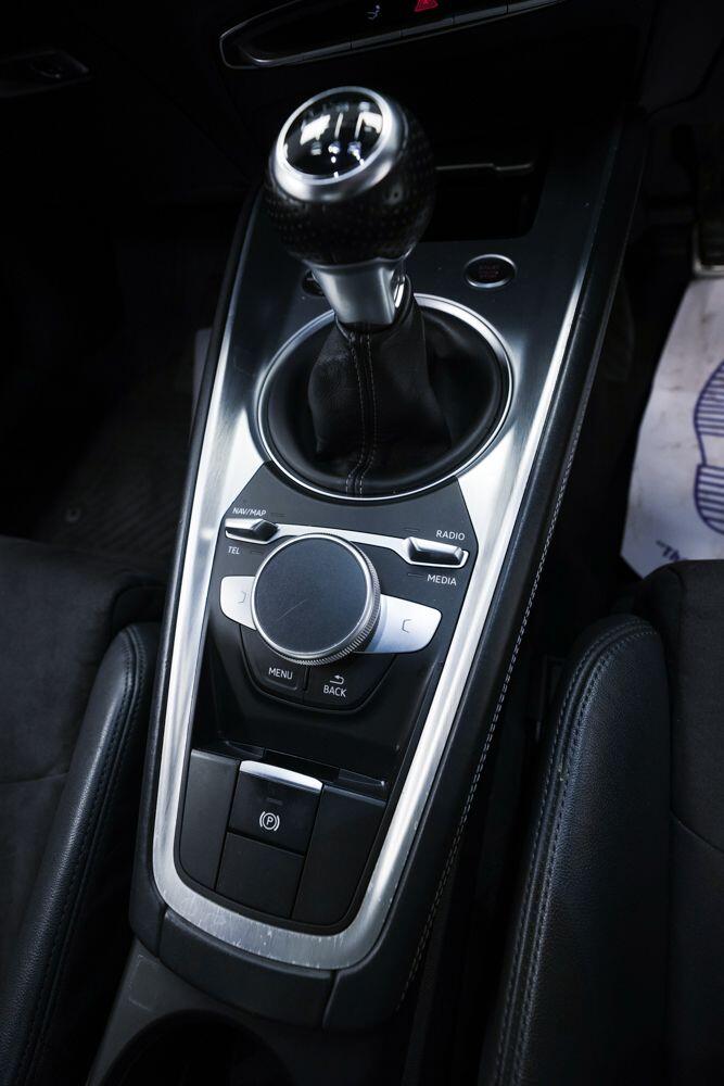 Audi TT view 15