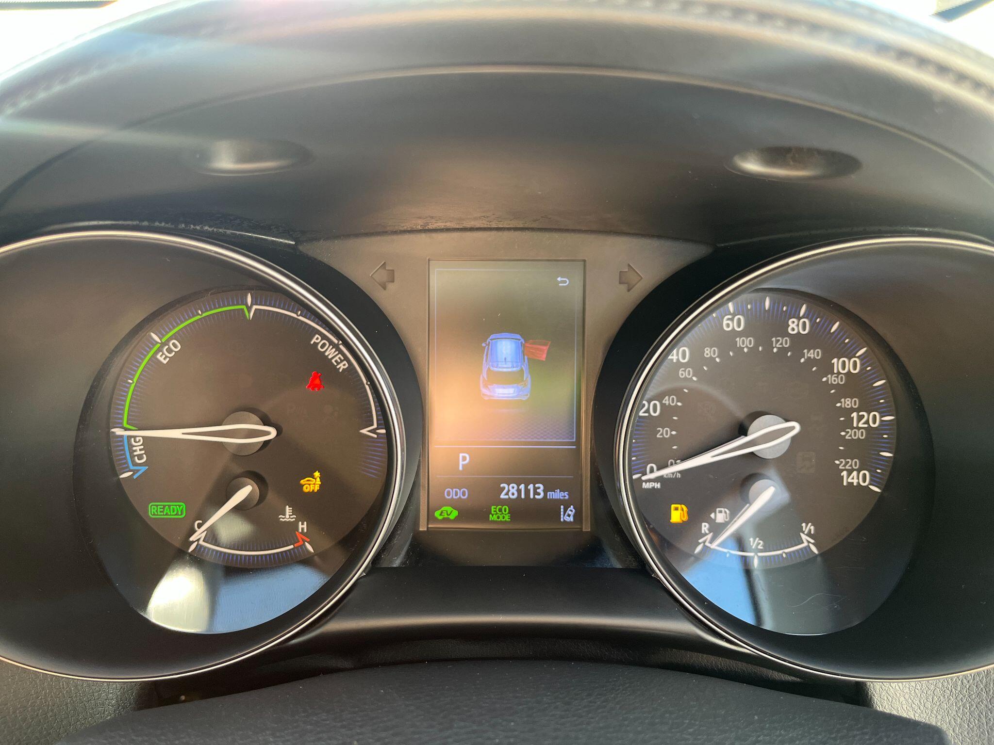 Toyota C-HR view 28