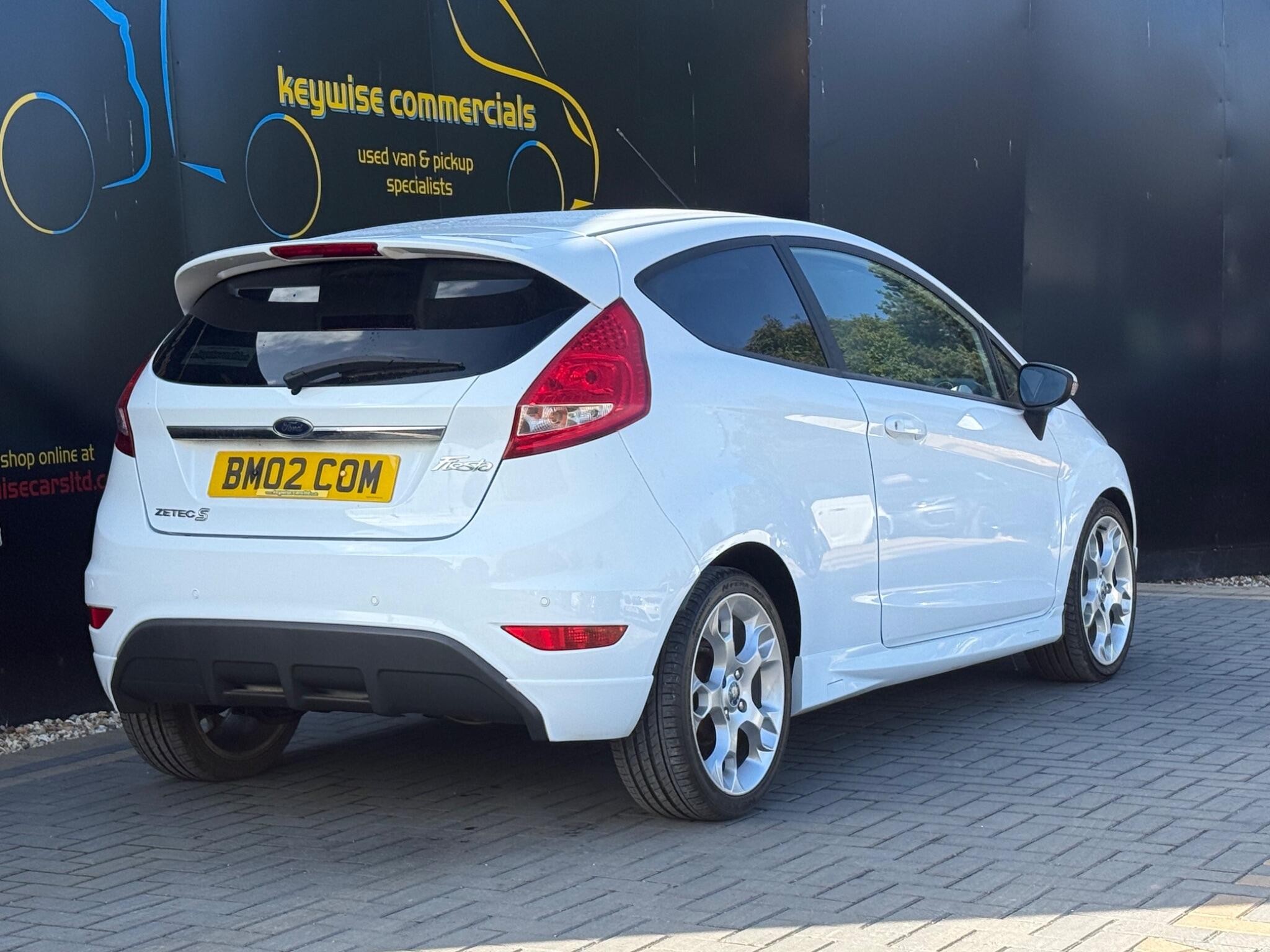 Ford Fiesta view 6