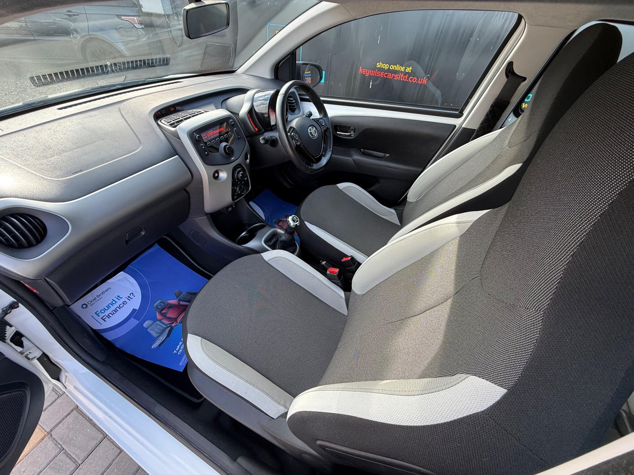 Toyota Aygo view 23