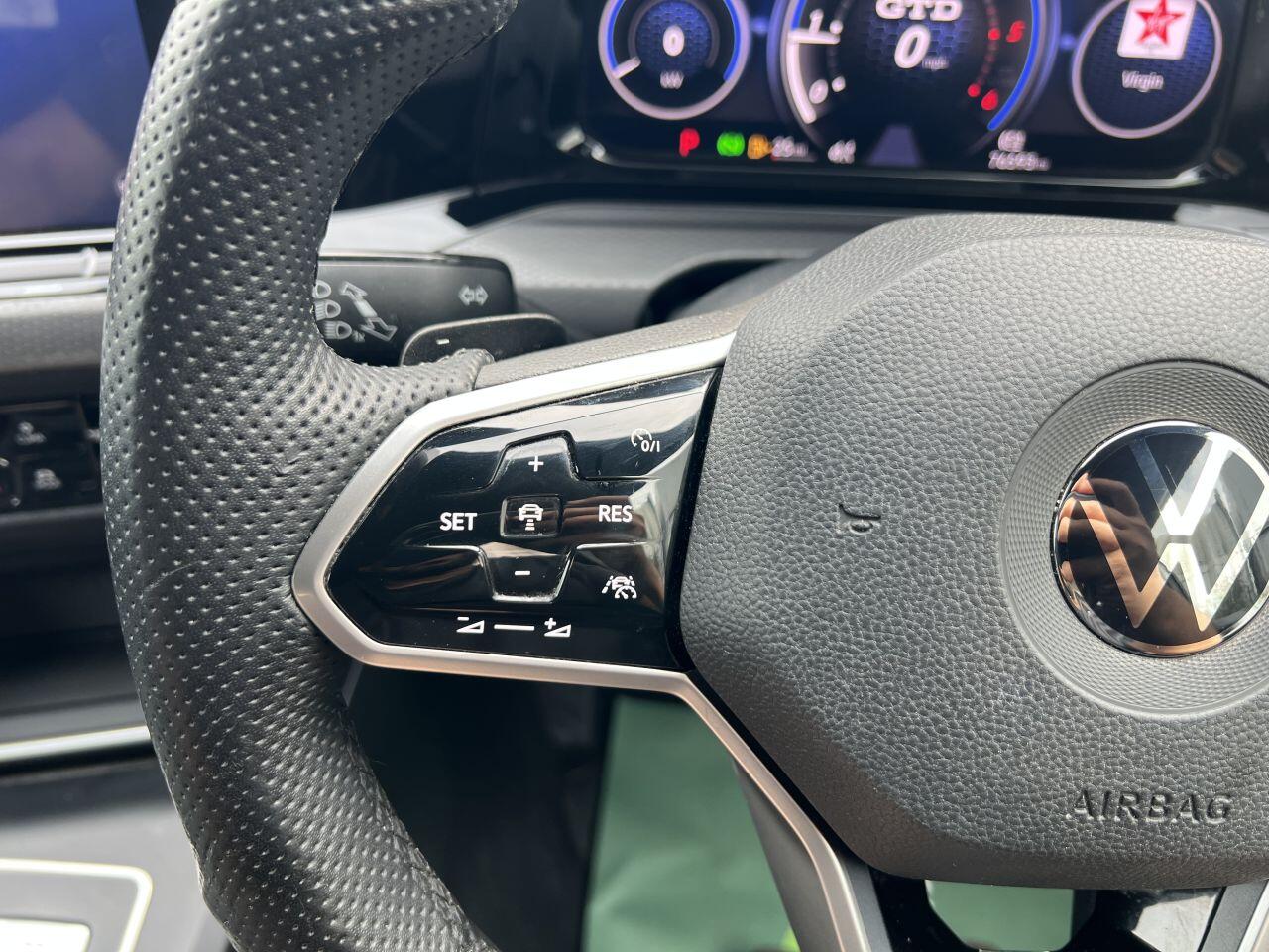 Volkswagen Golf view 59