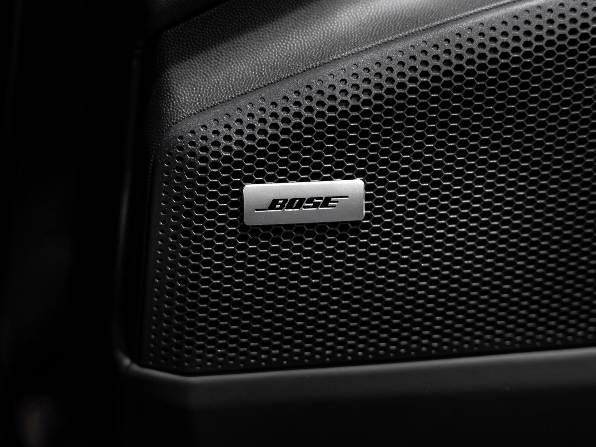 Porsche Macan view 25