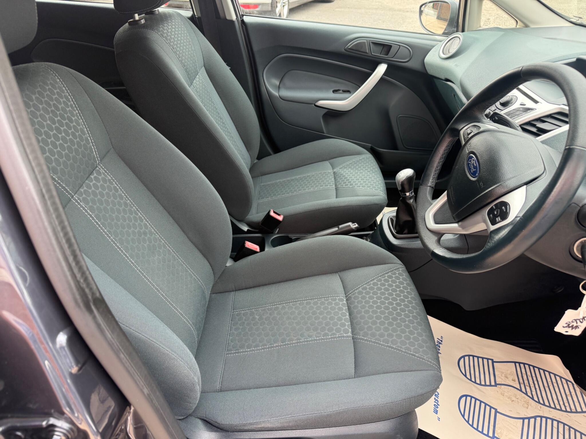 Ford Fiesta view 13