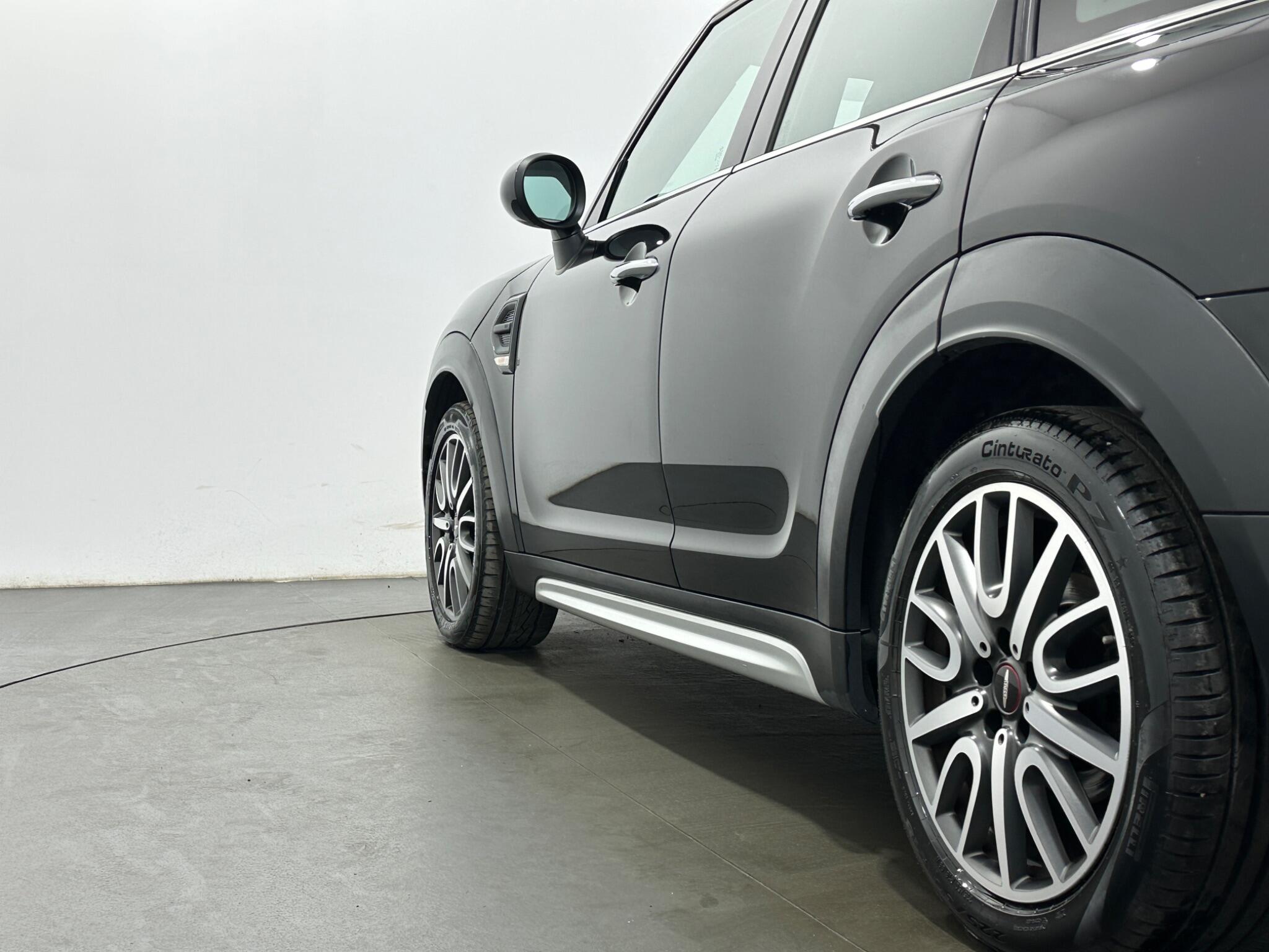 Mini Countryman view 47