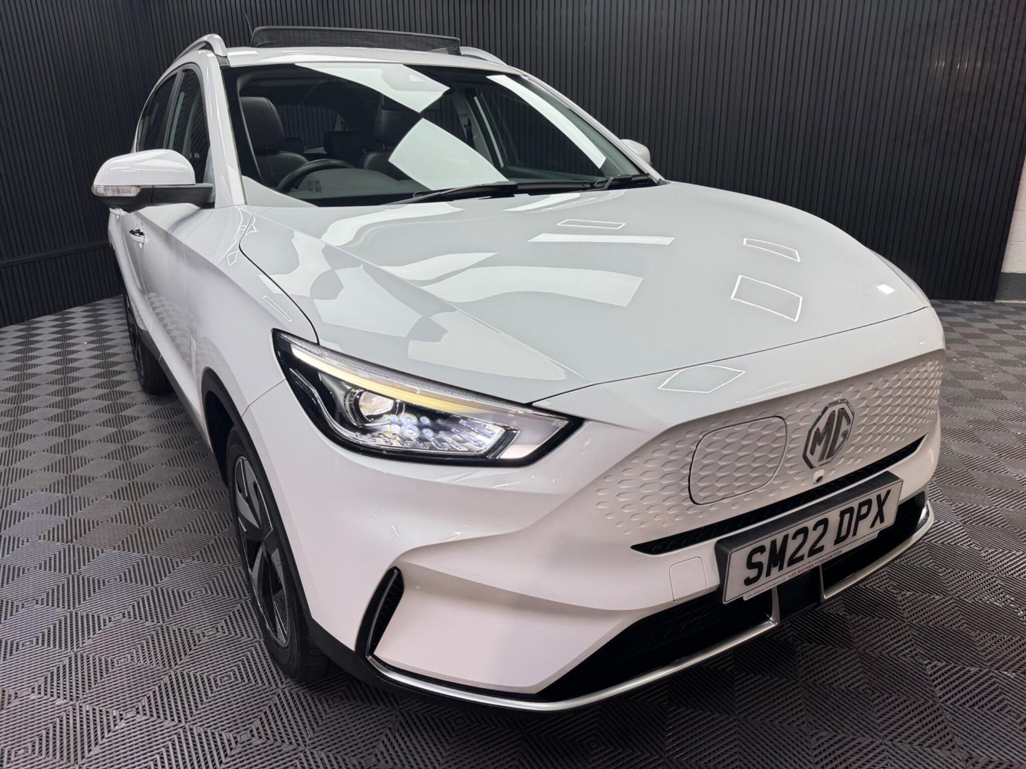 MG ZS view 13
