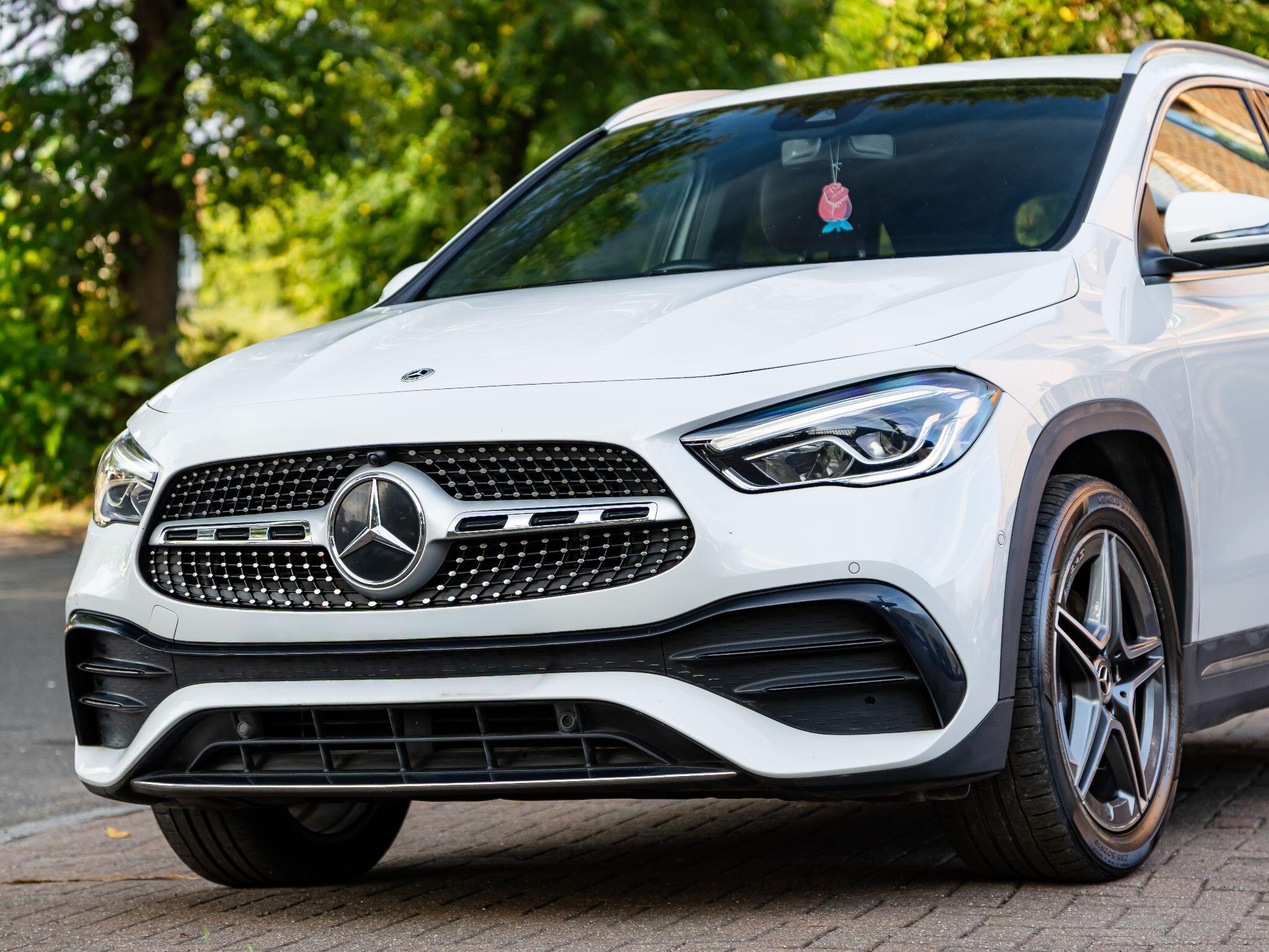 Mercedes-Benz GLA view 6