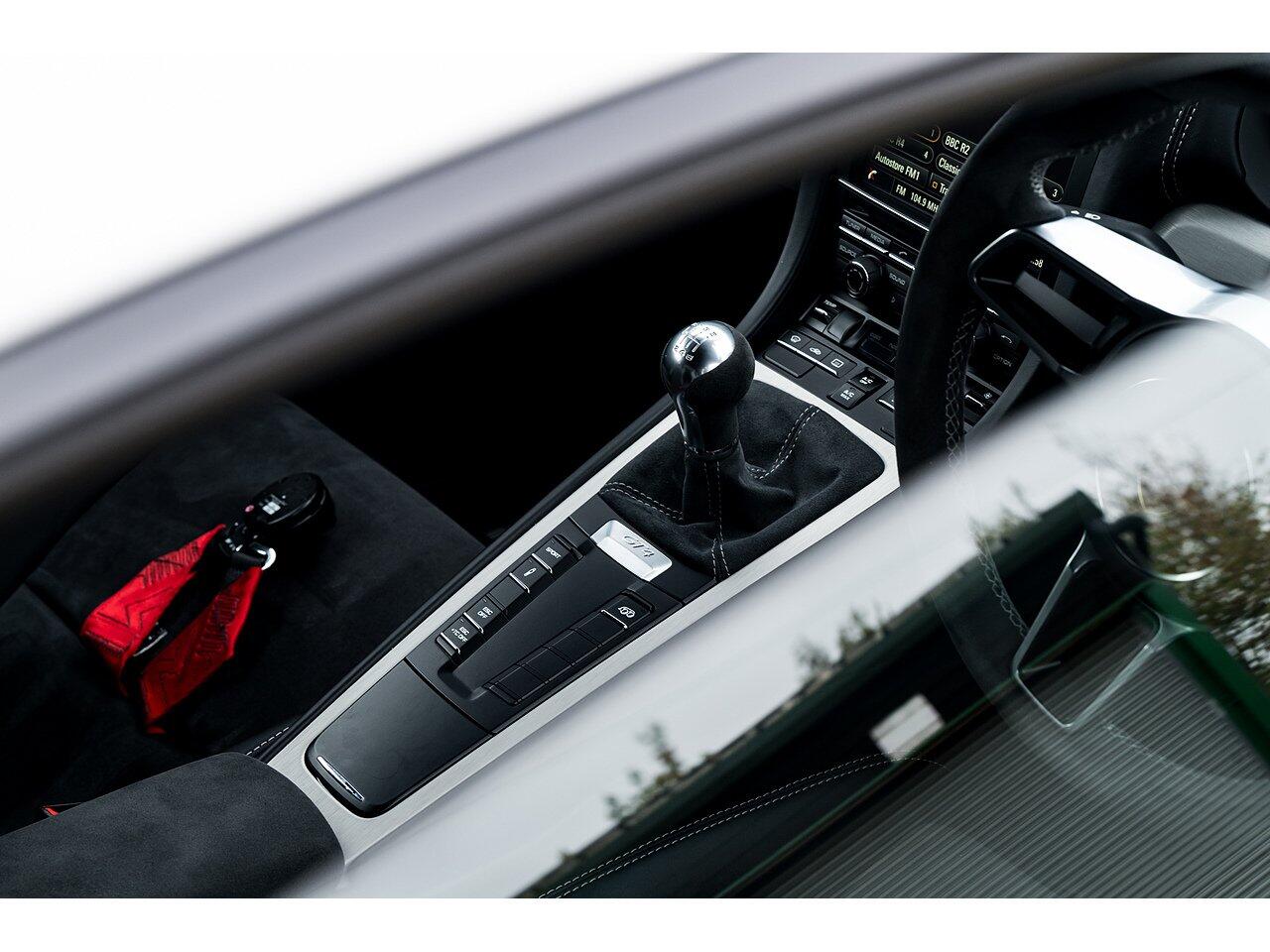 Porsche Cayman view 35
