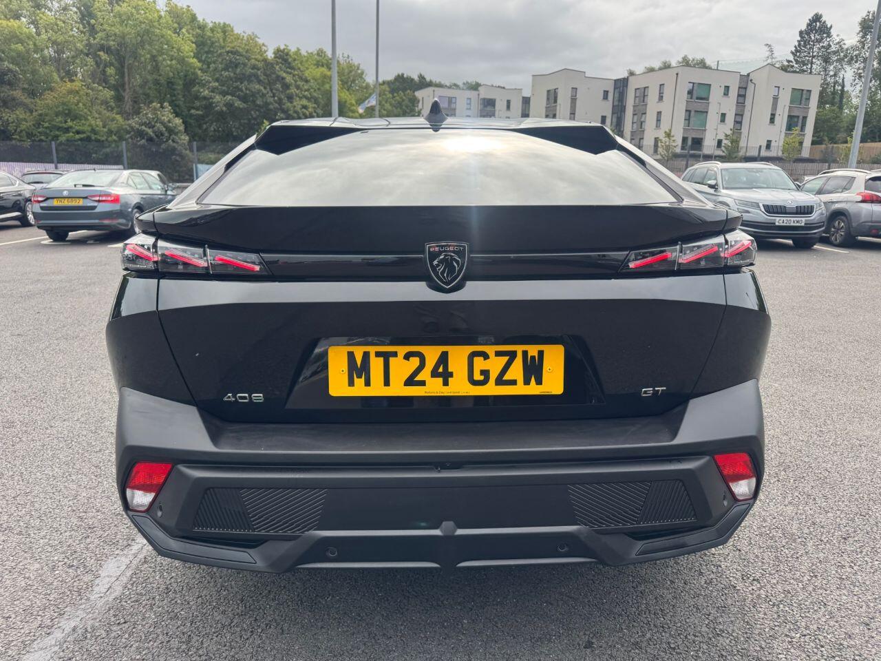 Peugeot 408 view 4