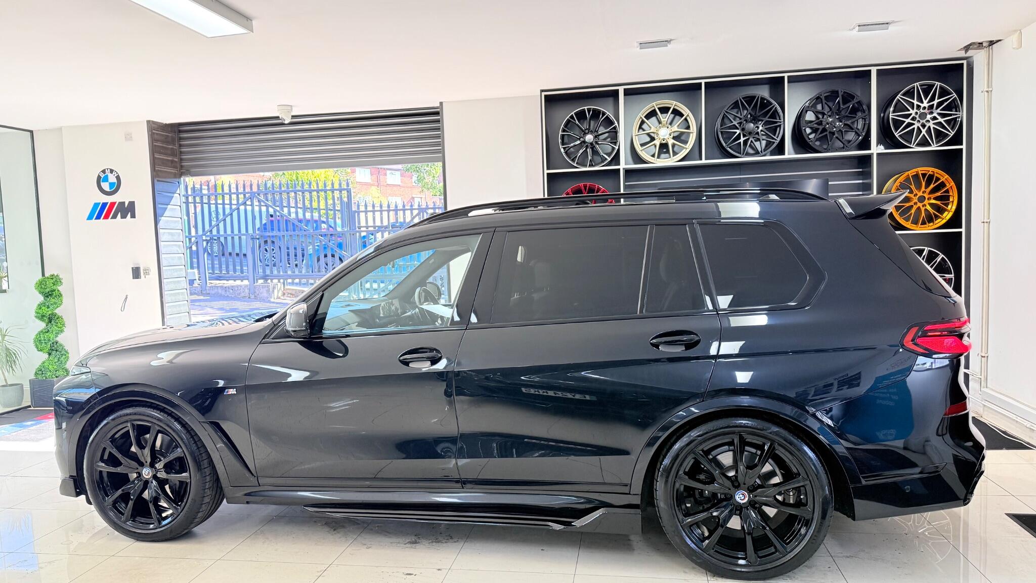 BMW X7 view 69