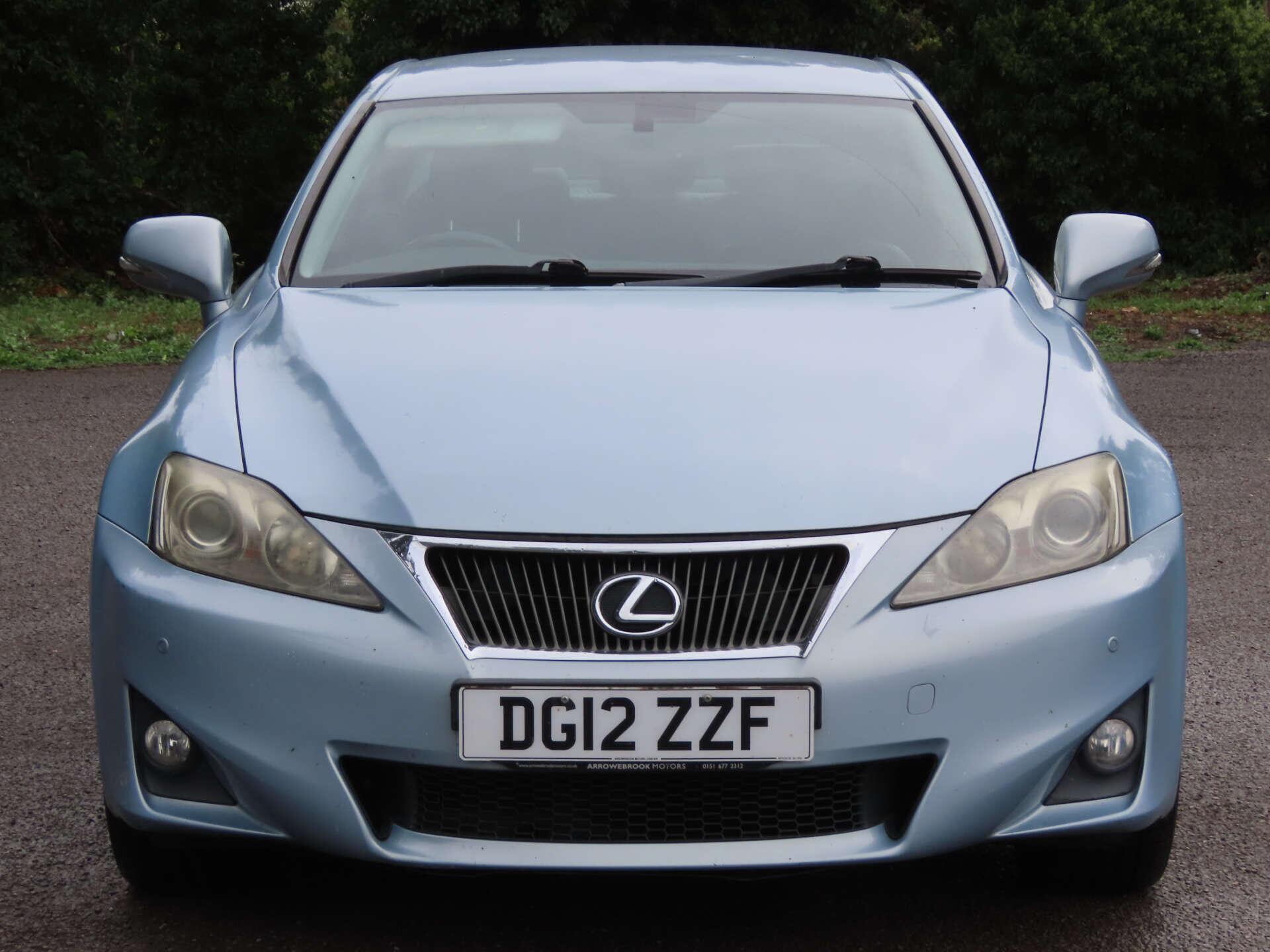 Lexus Is view 2