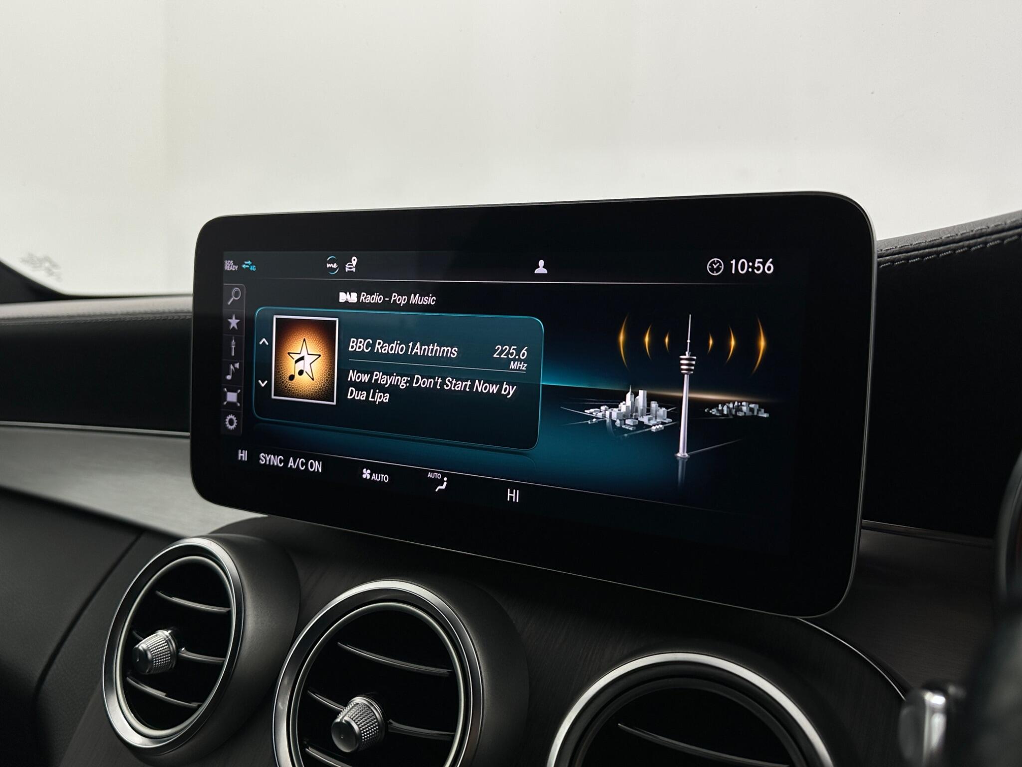 Mercedes-Benz C-Class view 27