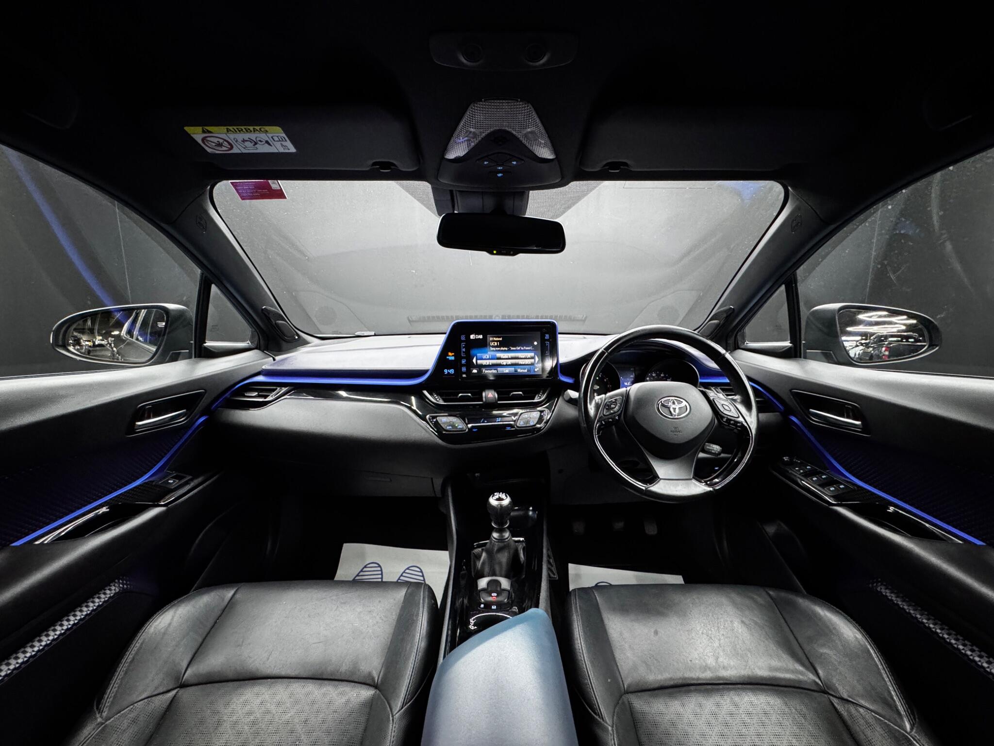 Toyota C-HR view 17