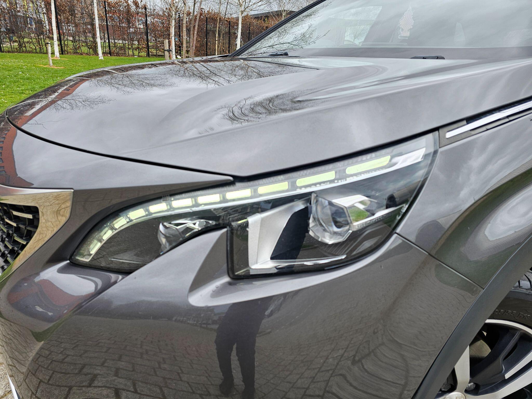 Peugeot 3008 view 17
