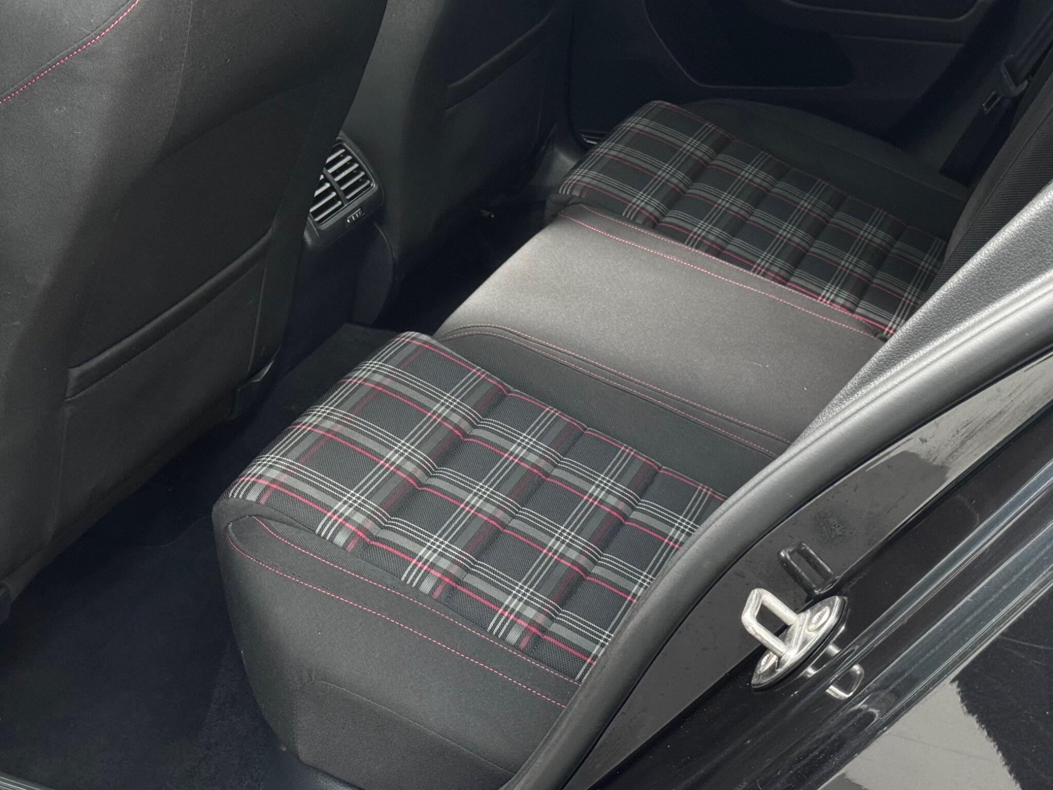 Volkswagen Golf view 53