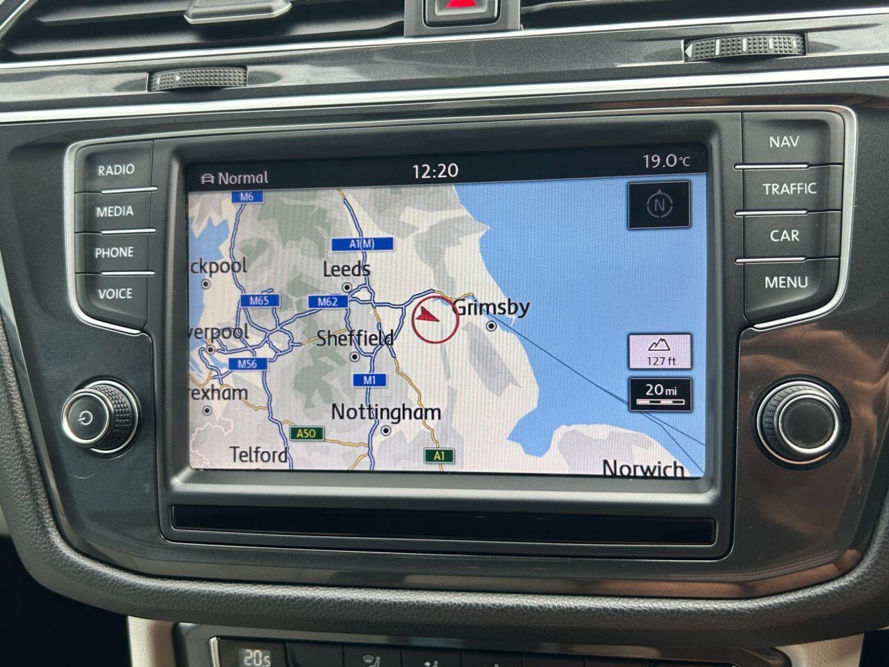 Volkswagen Tiguan view 20