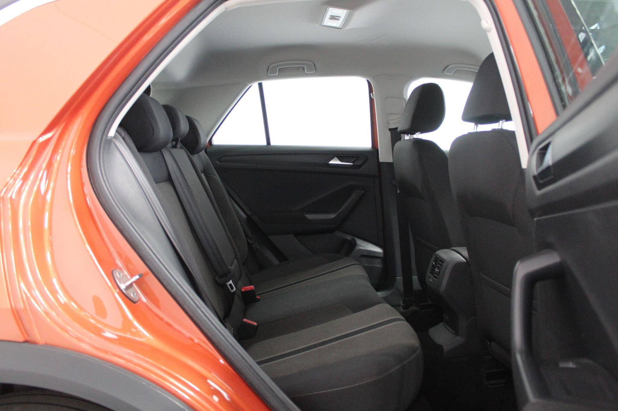 Volkswagen T-Roc view 49