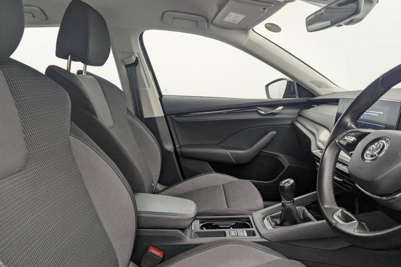 Skoda Octavia view 3