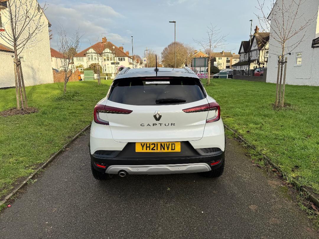 2021 Renault Captur 1.3 TCe Iconic EDC Euro 6 (s/s) 5dr • 36,000 miles image 6