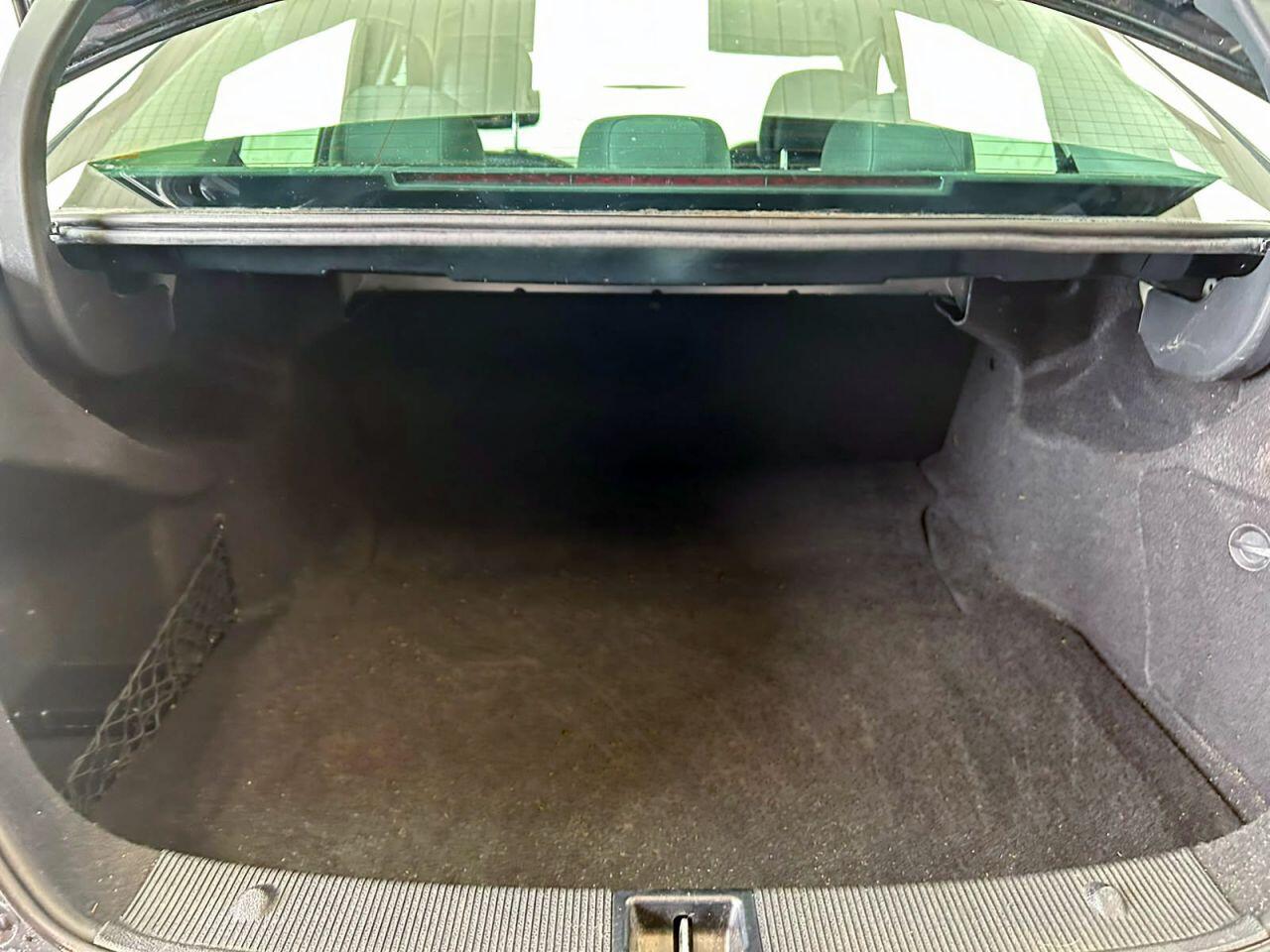 Mercedes-Benz C-Class view 22