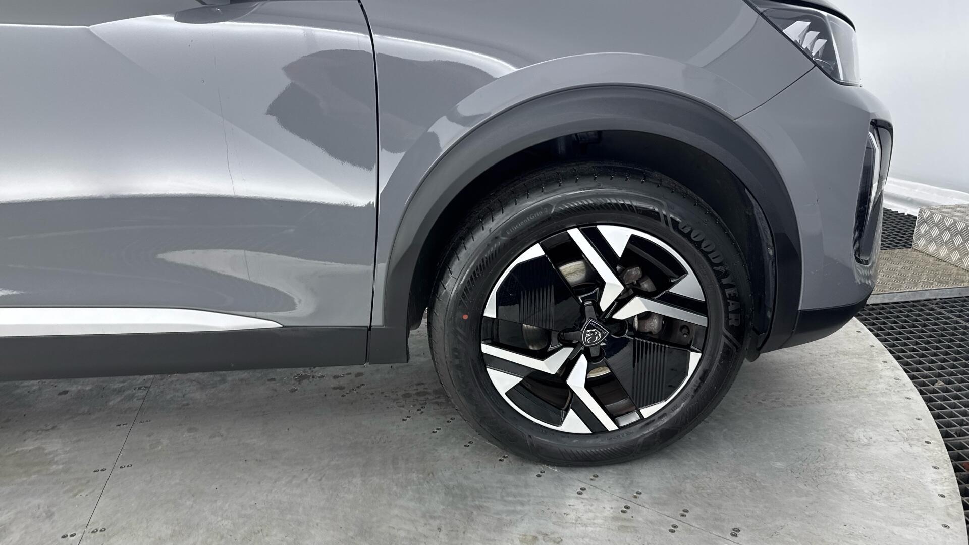 Peugeot 2008 view 20